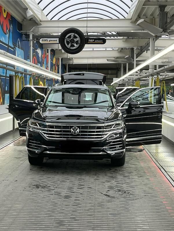 Schwarz Gebraucht 2018 VW Touareg SUV | 29.999 € (Superpreis) - Bild 1/4
