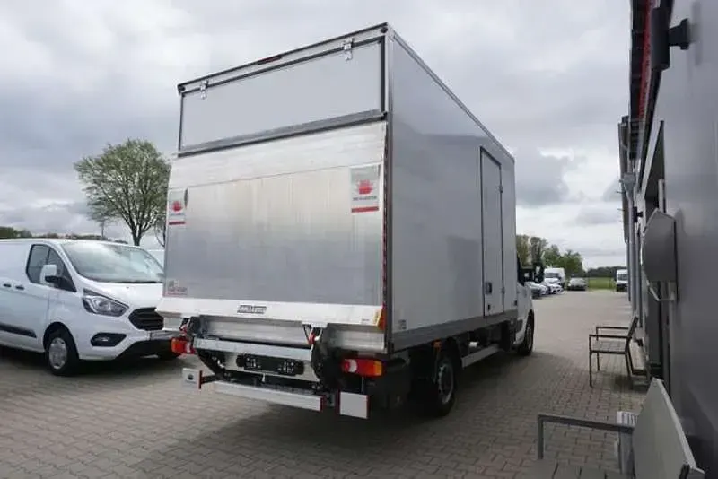 Gebraucht Renault Master 145 PS (106 kW) 2024 Weiß Van