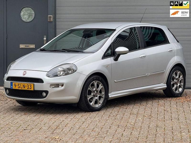 Grau Gebraucht 2013 Fiat Punto Evo Lounge Kleinwagen | 3.500 € (Superpreis) - Bild 1/4