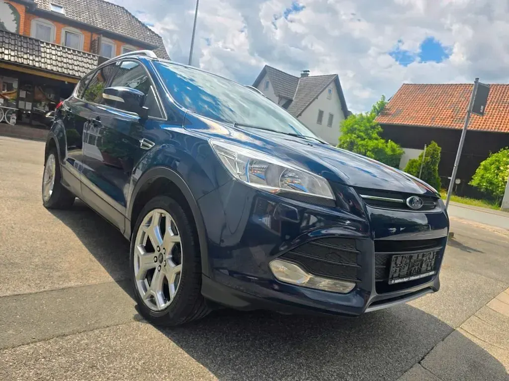 Używany Ford Kuga Trend 150 KM (110 kW) 2015 Niebieski SUV