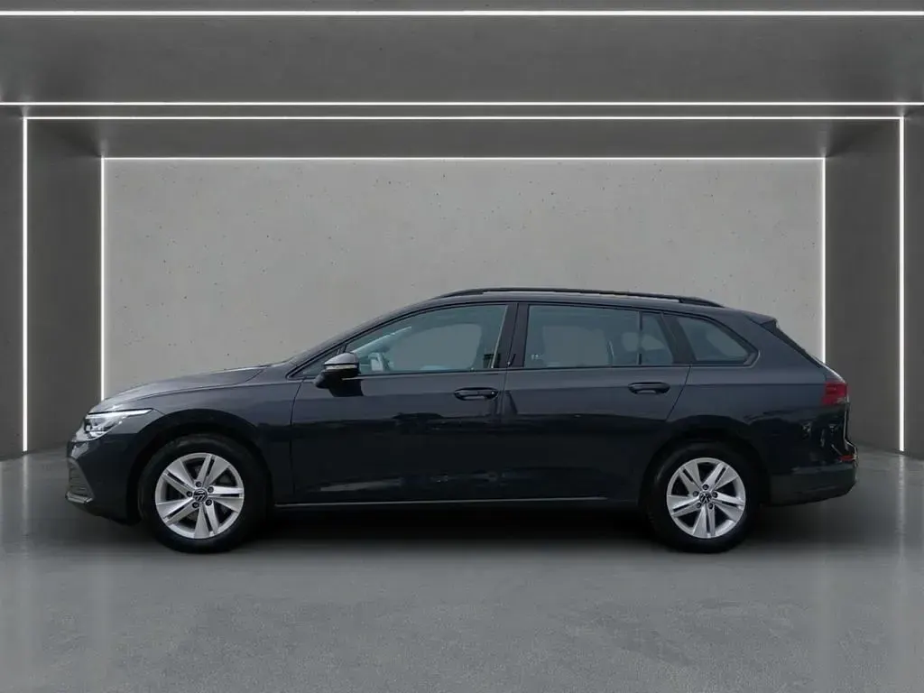 Gebraucht VW Golf VIII Life 116 PS (85 kW) 2022 Grau Kombi