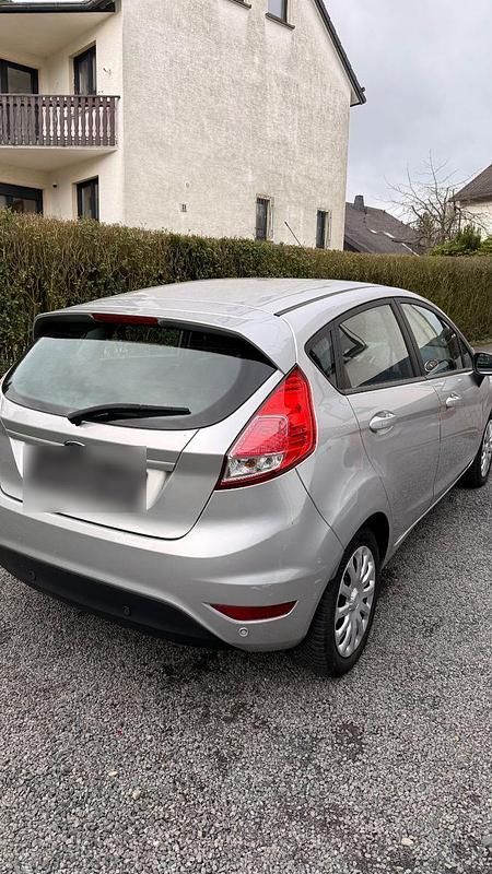 Gebraucht Ford Fiesta Titanium 80 PS (58 kW) 2017 Grau Kleinwagen