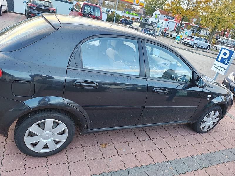 Schwarz Gebraucht 2006 Chevrolet Lacetti Kleinwagen | 900 € - Bild 1/4