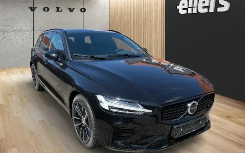 Neu Volvo V60 Plus 350 PS (257 kW) 2026 Schwarz Kombi