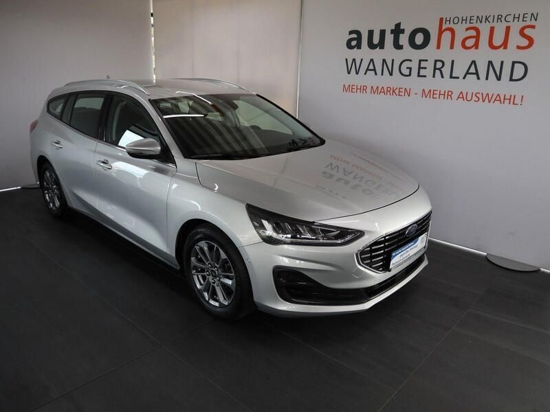 Silber Gebraucht 2022 Ford Focus Titanium Kombi | 18.490 € (Fairer Preis) - Bild 1/4