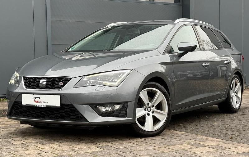 Grau Gebraucht 2015 Seat Leon ST FR-Line Kombi | 12.490 € (Guter Preis) - Bild 1/4
