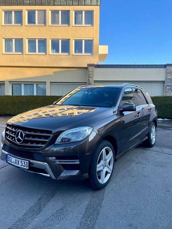 Gebraucht Mercedes ML400 333 PS (244 kW) 2015 Braun SUV