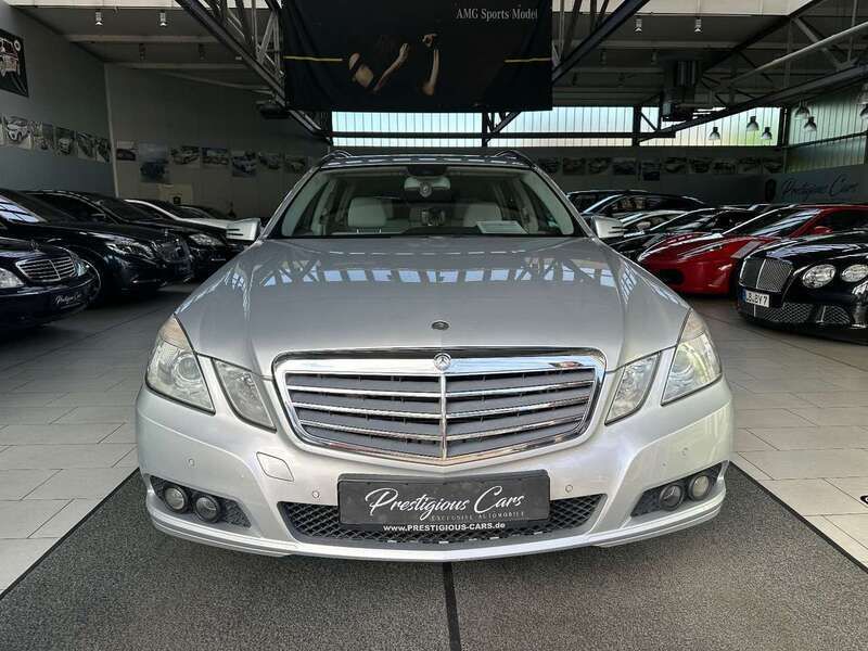 Silber Gebraucht 2010 Mercedes E350 Kombi | 8.549 € (Fairer Preis) - Bild 1/4
