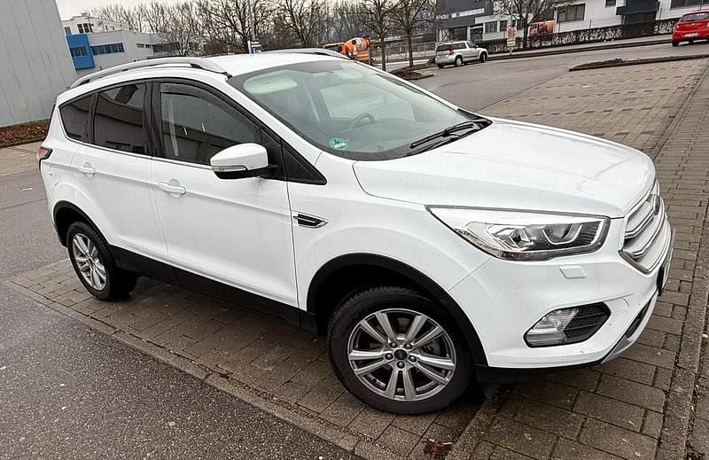 Gebraucht Ford Kuga 120 PS (88 kW) 2019 Weiß SUV