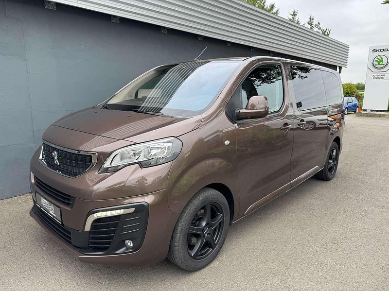 Braun Gebraucht 2019 Peugeot Traveller Van / Kleinbus | 28.495 € (Fairer Preis) - Bild 1/4
