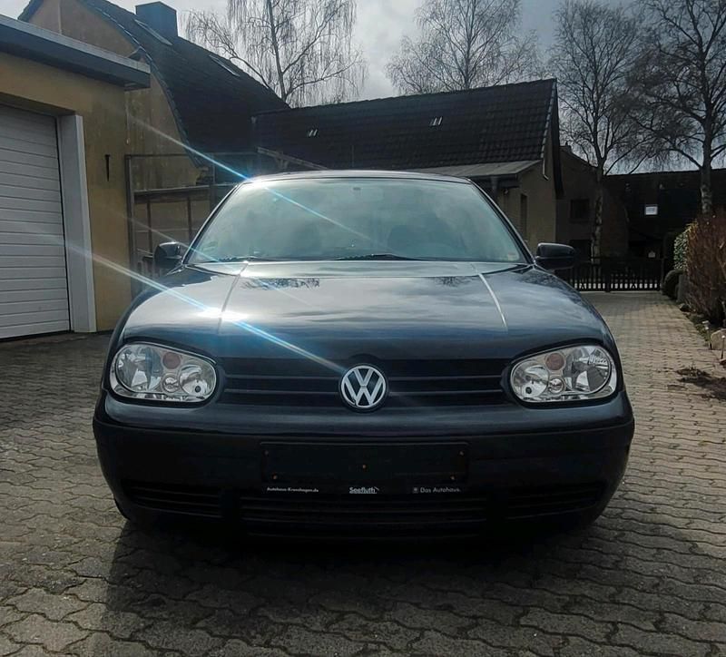 Gebraucht VW Golf IV 75 PS (55 kW) 2001 Blau Kleinwagen