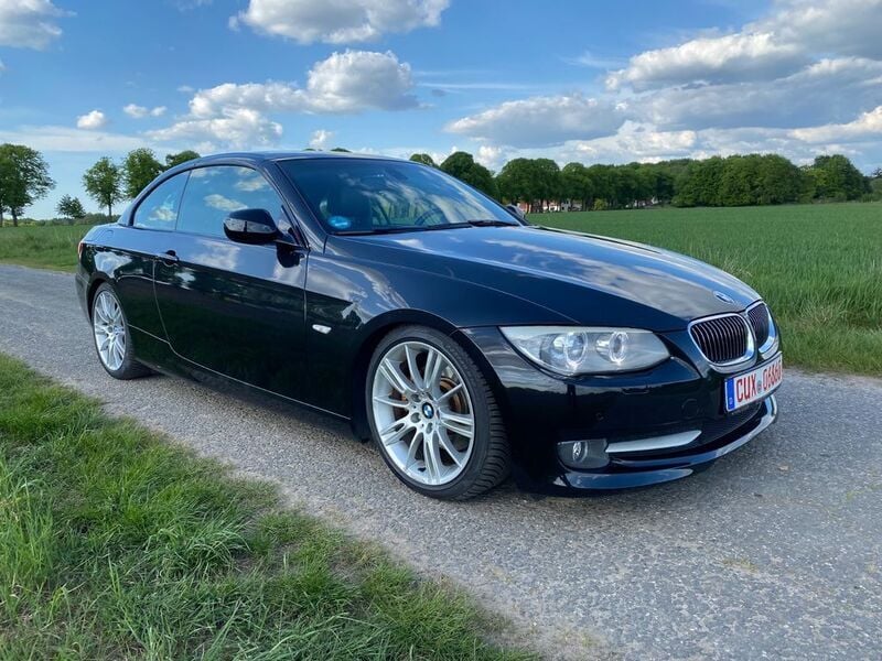 Schwarz Gebraucht 2010 BMW 325 Cabriolet Comfort Edition Cabrio | 12.990 € (Fairer Preis) - Bild 1/4