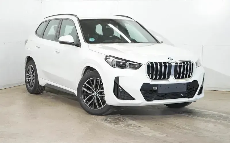 Second-hand BMW X1 Luxury Line 163 CP (119 kW) 2025 Alb SUV