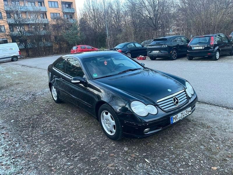 Gebraucht Mercedes C200 163 PS (119 kW) 2003 Schwarz Coupé