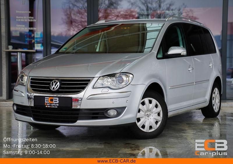 Silber Gebraucht 2008 VW Touran Highline Van / Kleinbus | 3.890 € (Fairer Preis) - Bild 1/4