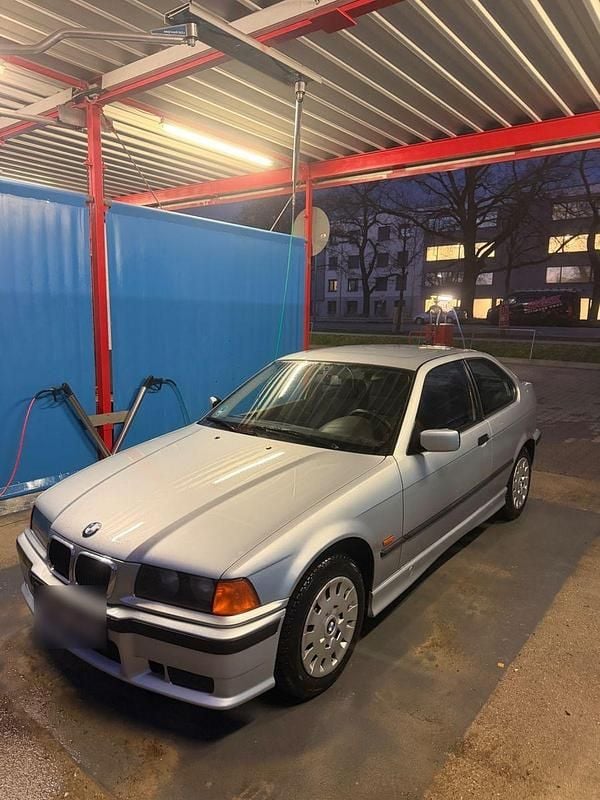 Gebraucht BMW 316 Basis 105 PS (77 kW) 1997 Silber Coupé