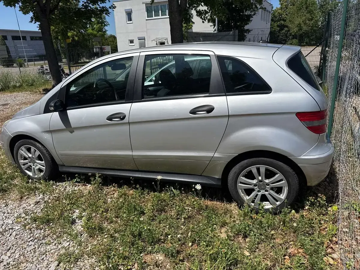 Gebraucht Mercedes B150 95 PS (69 kW) 2007 Other Van / Kleinbus