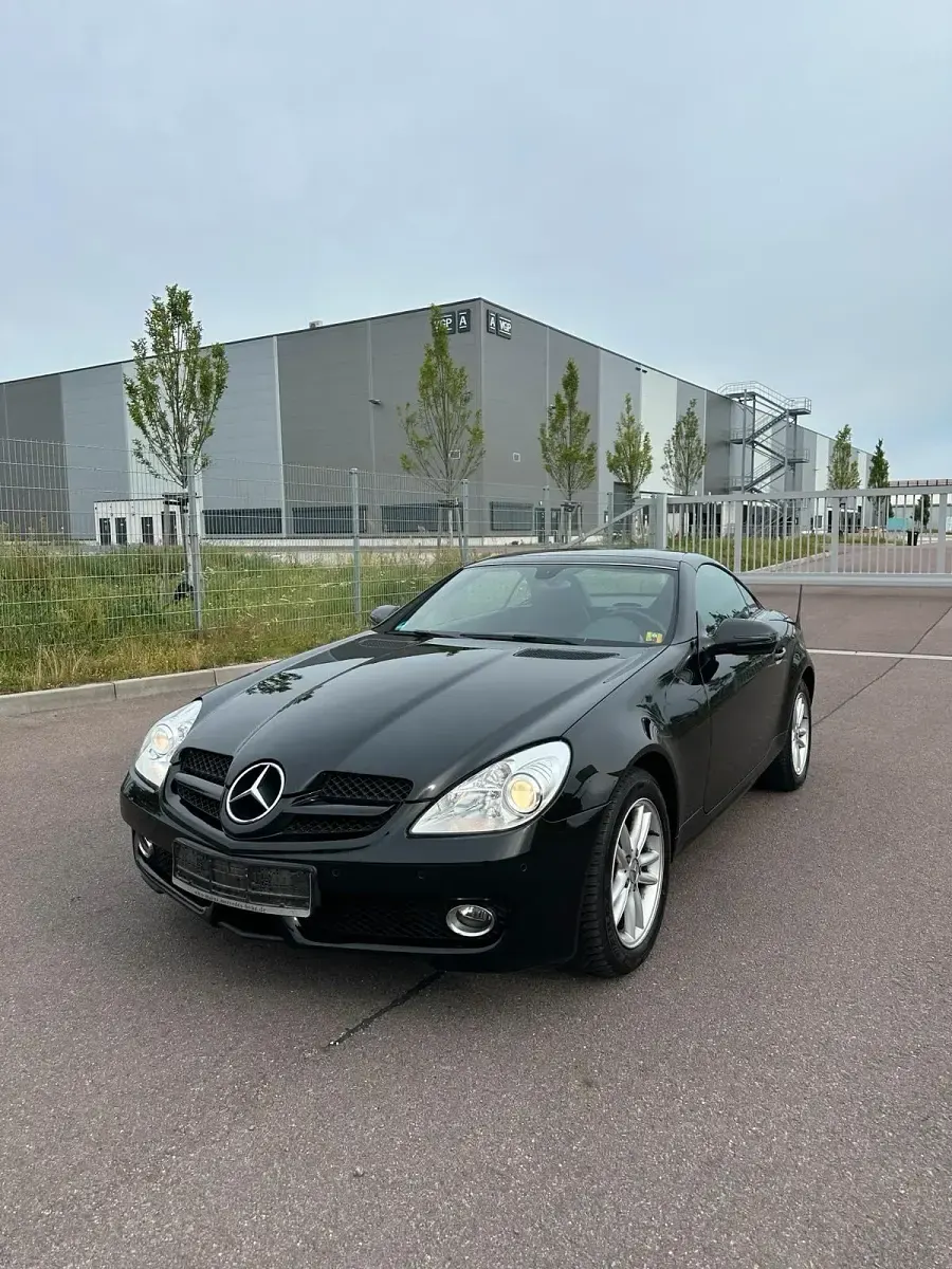 Gebraucht Mercedes SLK200 184 PS (135 kW) 2010 Schwarz Cabrio