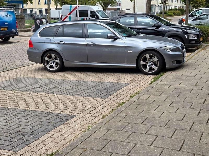 Gebraucht 2011 BMW 320 Exclusive Kombi | 2.750 € (Superpreis) - Bild 1/4