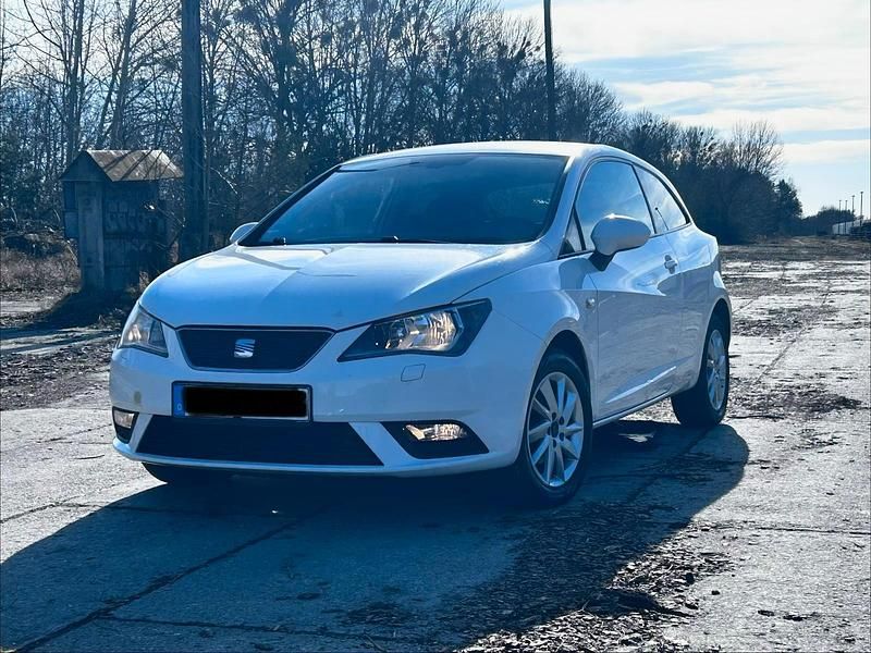 Gebraucht Seat Ibiza I-Tech 70 PS (51 kW) 2013 Weiß Kleinwagen