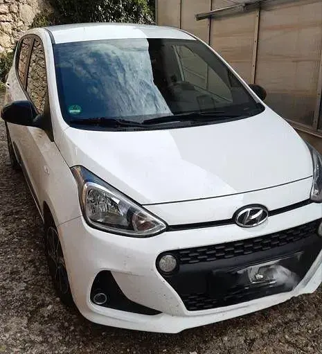 Gebraucht Hyundai i10 Passion 87 PS (63 kW) 2018 Weiß Kleinwagen