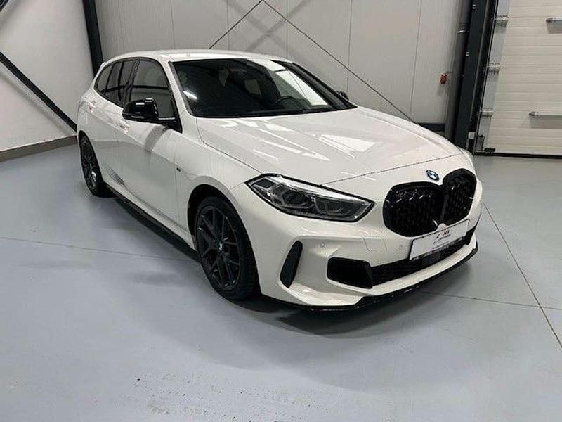 Alpinweiss iii Gebraucht 2021 BMW 135 Performance Kleinwagen | 30.889 € (Guter Preis) - Bild 1/4