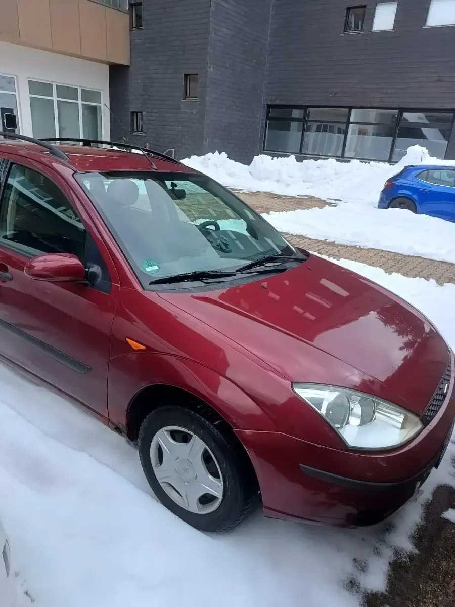 Usata Ford Focus 100 CV (73 kW) 2002 Rosso Station wagon