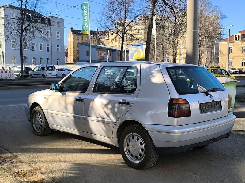 Gebraucht VW Golf III 75 PS (55 kW) 1997 Silber Limousine