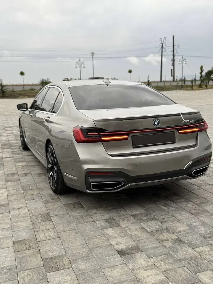 Gebraucht BMW 745e Comfort Edition 394 PS (289 kW) 2022 Limousine
