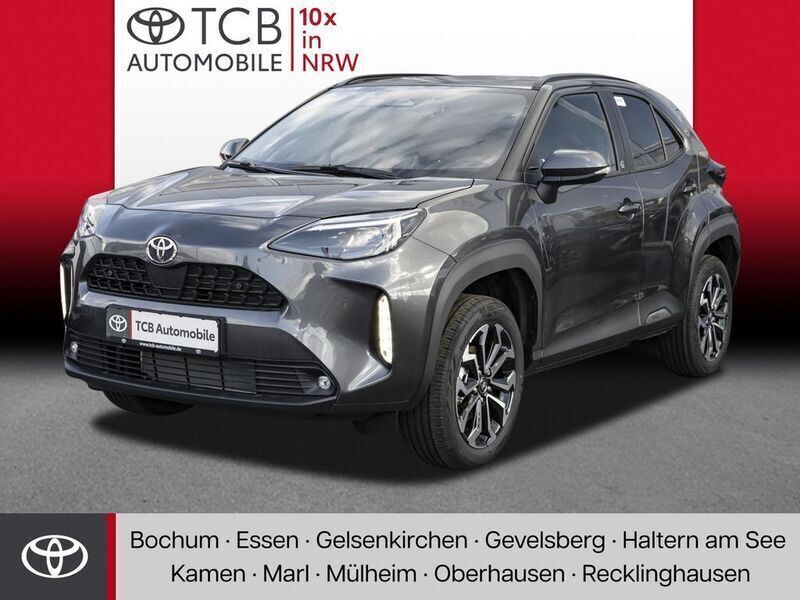 Grau Gebraucht 2024 Toyota Yaris Cross Team SUV | 27.449 € (Etwas zu teuer) - Bild 1/4