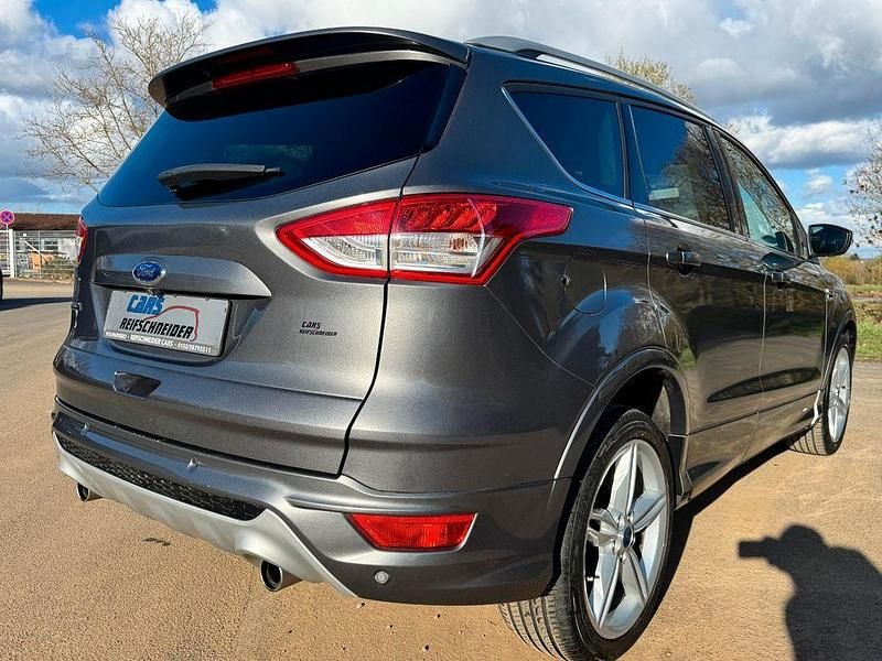 Gebraucht Ford Kuga Individual 163 PS (119 kW) 2014 Grau SUV