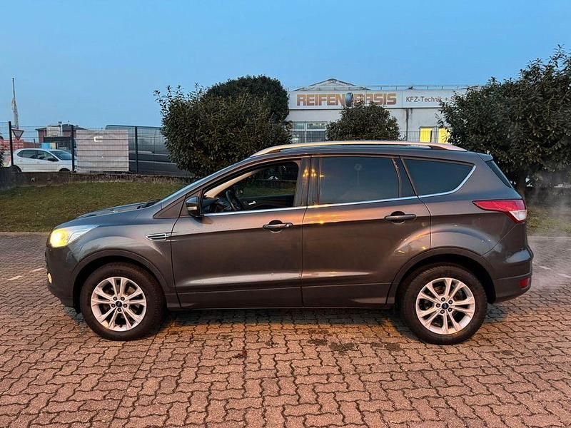 Gebraucht Ford Kuga SYNC Edition 150 PS (110 kW) 2015 Grau SUV