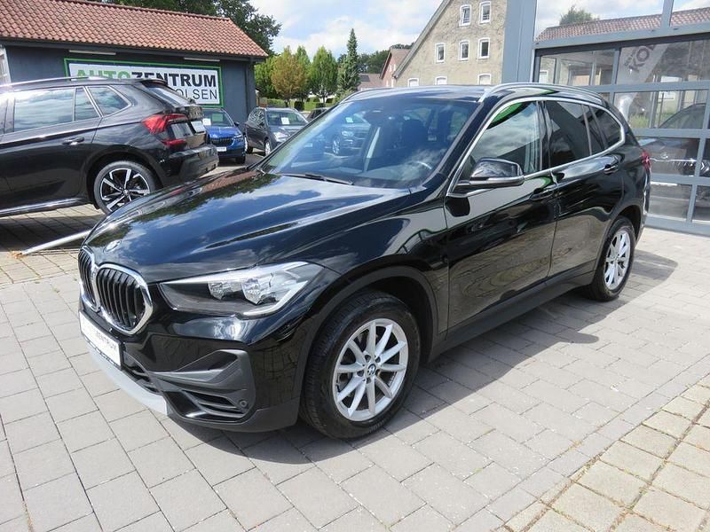 Schwarz Gebraucht 2020 BMW X1 Advantage SUV | 24.270 € (Fairer Preis) - Bild 1/4