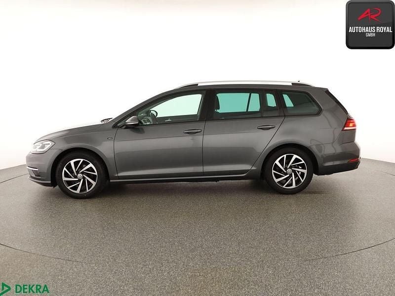 Second-hand VW Golf VII Active 131 CP (96 kW) 2019 Gri Break