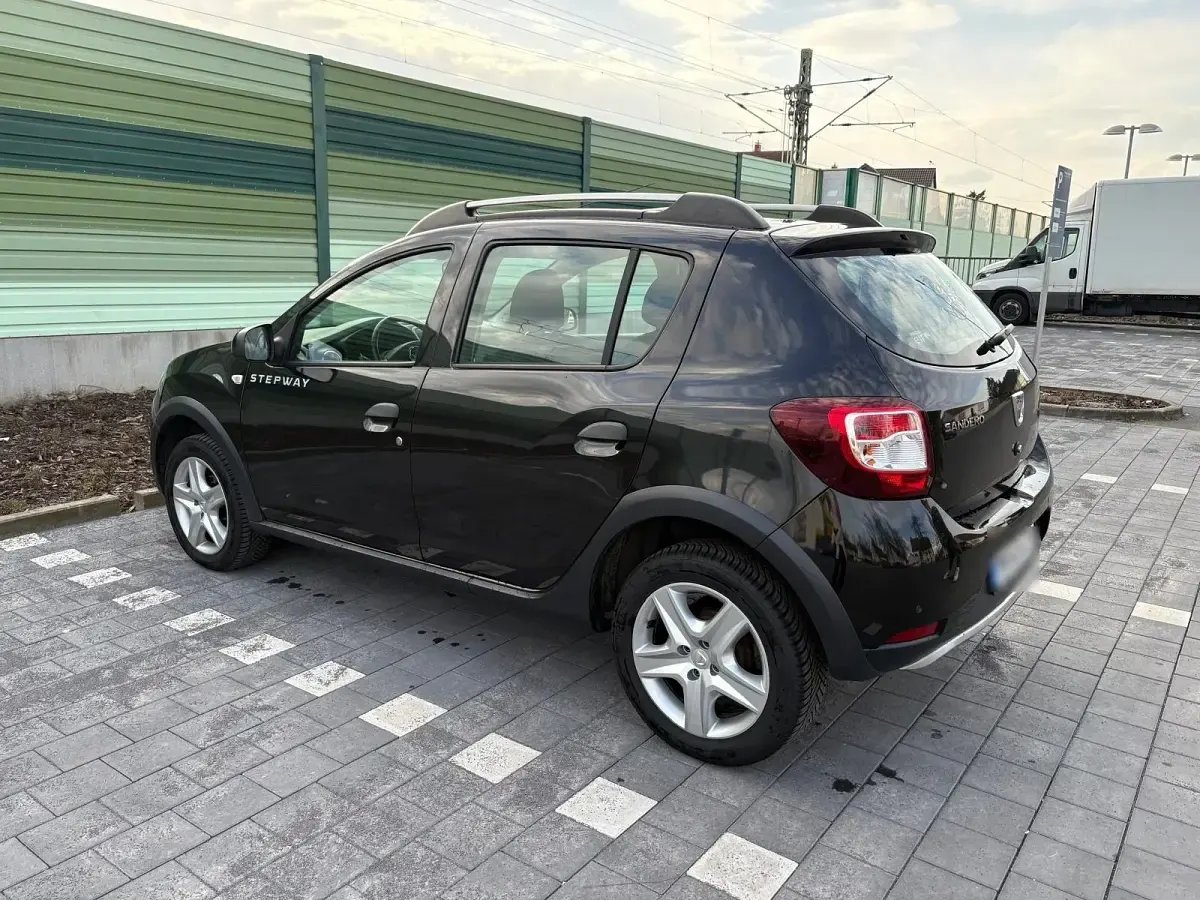Gebraucht Dacia Sandero Stepway 90 PS (66 kW) 2015 Braun SUV