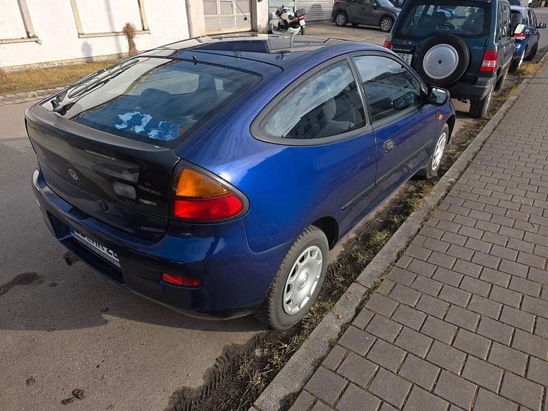 Gebraucht Mazda 323C 114 PS (83 kW) 1995 Blau Limousine