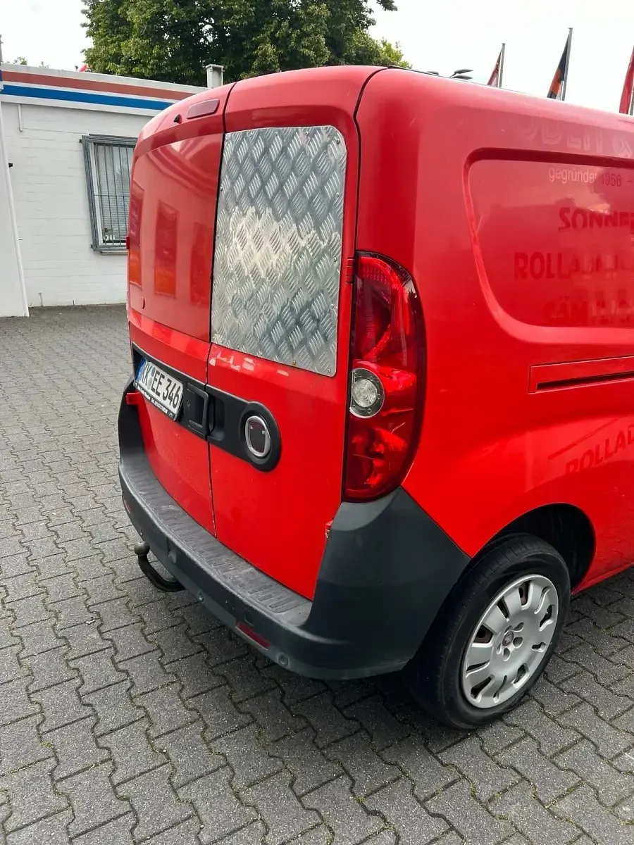 Brugt Fiat Doblò 101 HK (74 kW) 2012 Rød MPV