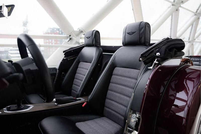 Gebraucht Morgan Plus 258 PS (189 kW) 2023 Rot Cabrio