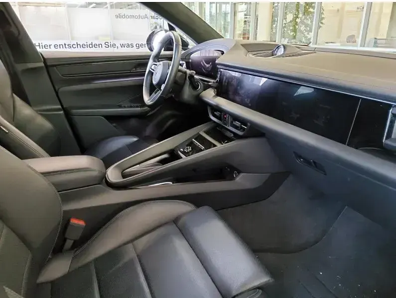 Gebraucht Porsche Macan Turbo 469 kW (639 PS) 2024 Schwarz SUV