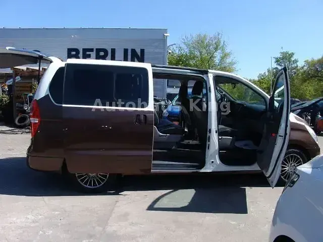 Gebraucht Hyundai H-1 Premium 170 PS (125 kW) 2017 Schwarz Van / Kleinbus