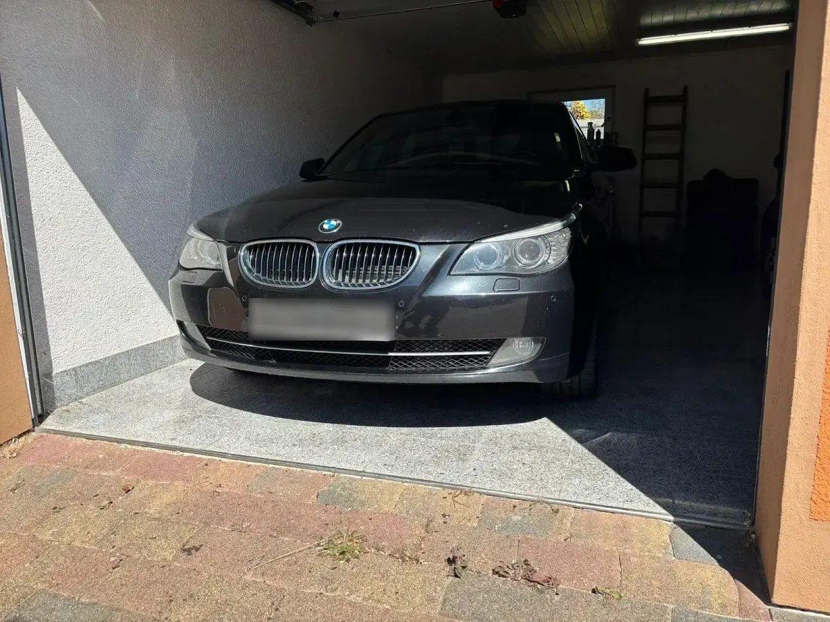 Gebraucht BMW 530 235 PS (172 kW) 2009 Schwarz Limousine