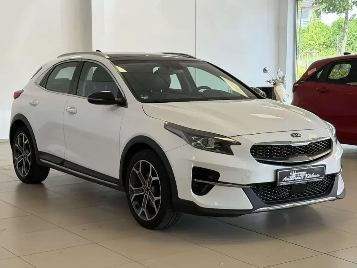 Gebraucht Kia XCeed Spirit 159 PS (116 kW) 2021 Weiß SUV
