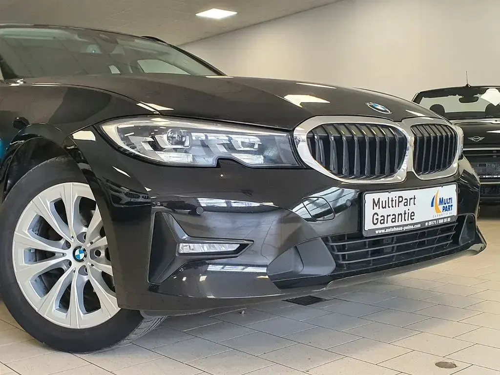 Gebraucht BMW 318 Advantage 150 PS (110 kW) 2021 Schwarz Limousine