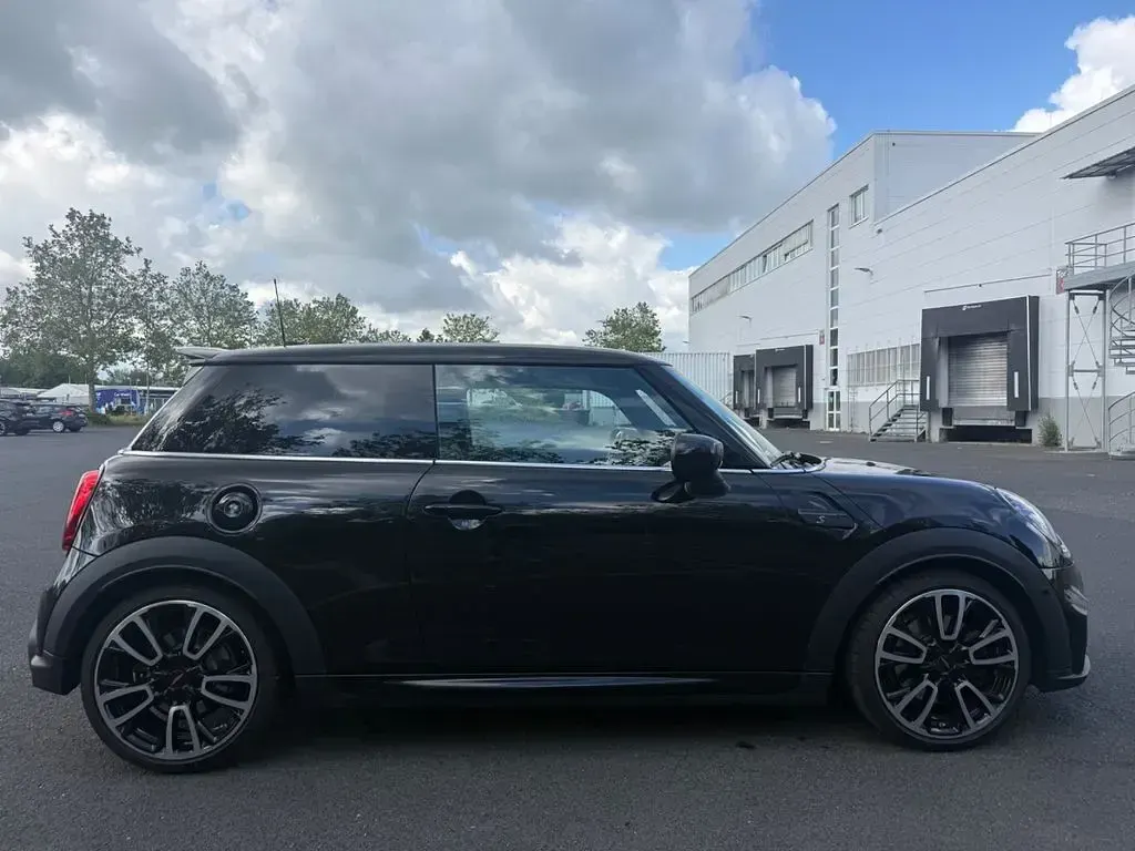 Gebraucht Mini John Cooper Works 178 PS (130 kW) 2021 Schwarz Kleinwagen