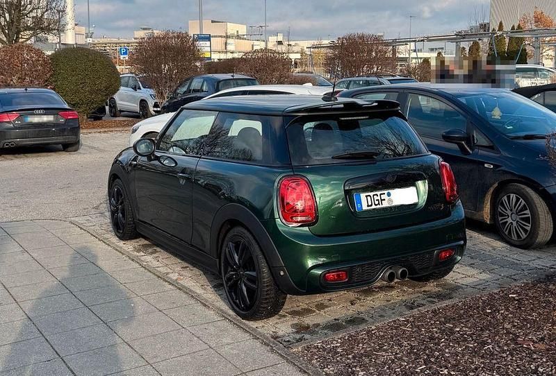 Grün Gebraucht 2015 Mini Cooper S Kleinwagen | 11.000 € (Guter Preis) - Bild 1/4