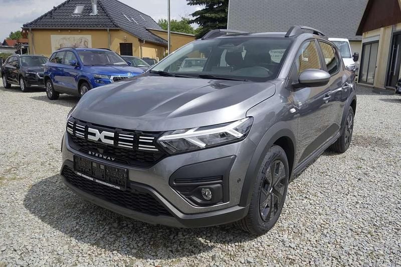 Grau Neu 2024 Dacia Sandero Stepway Kleinwagen | 17.990 € (Fairer Preis) - Bild 1/4