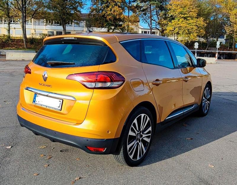 Gebraucht Renault Scénic IV Initiale Paris 132 PS (97 kW) 2017 Gelb Van / Kleinbus