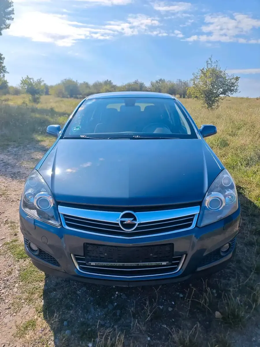 Gebraucht Opel Astra 115 PS (84 kW) 2008 Blau Limousine