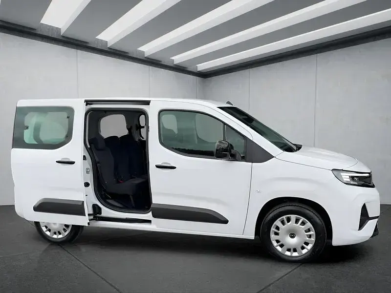Neu Opel Combo 110 PS (80 kW) 2026 Weiß Van / Kleinbus