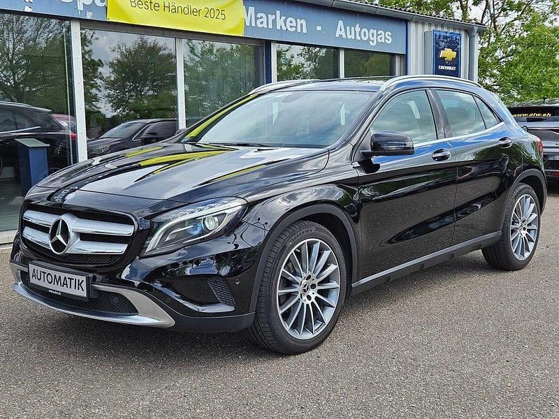 Usata Mercedes GLA200 136 CV (100 kW) 2015 Nero SUV